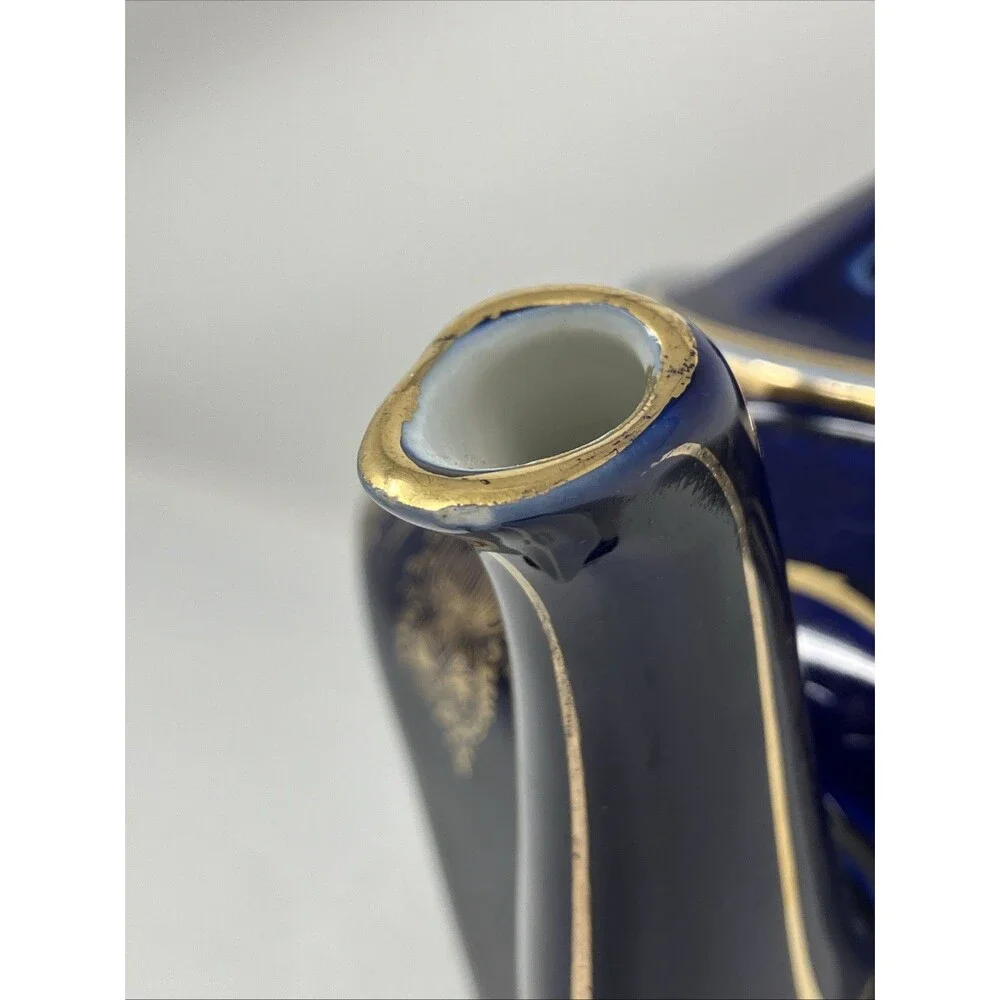 Hall USA Teapot Cobalt Blue & Gold 0223 Blue w Gold Trim 6 Cup Albany Model